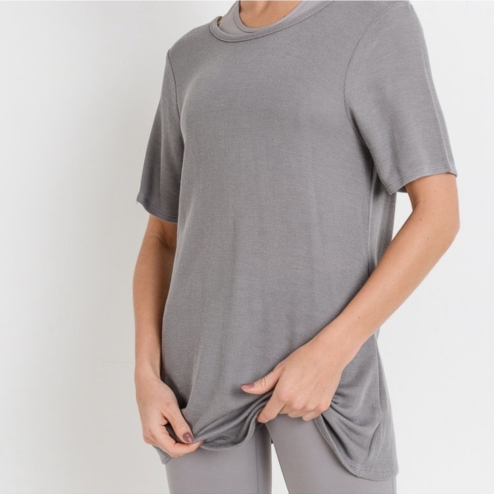 NWT Mono B workout top size large